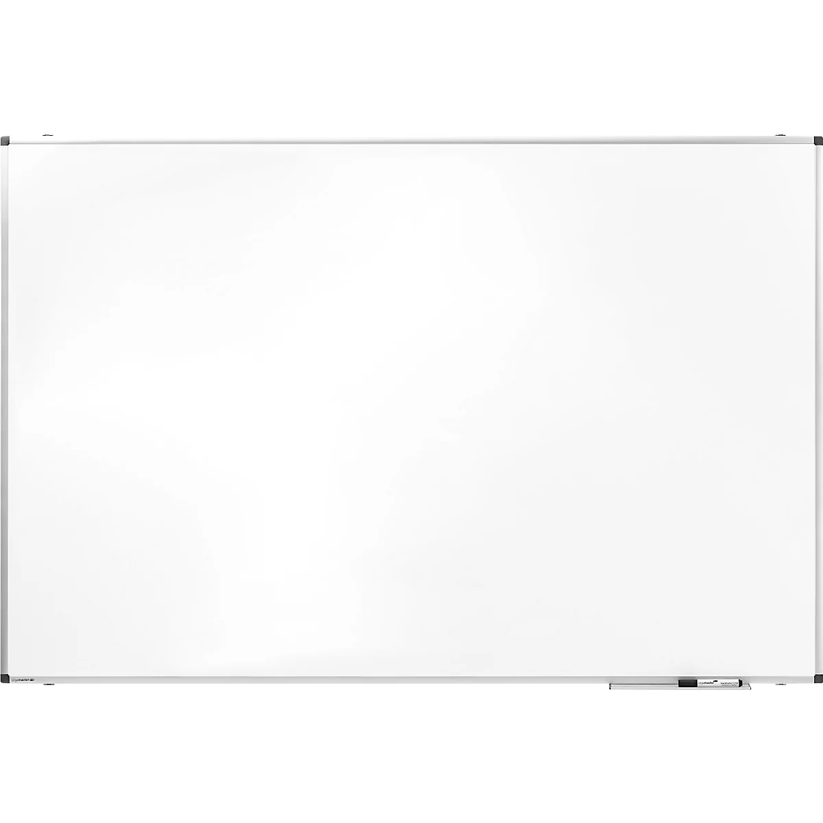 Grand tableau blanc rectangulaire avec un cadre argenté. Il y a un porte-stylos avec des stylos en bas.