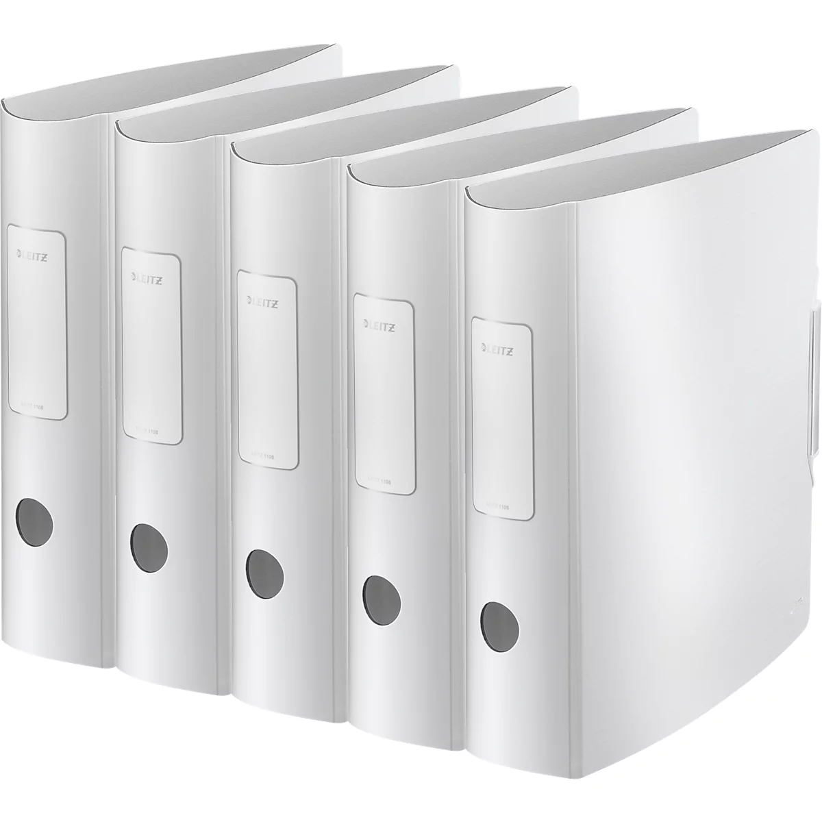 Five white ring binders are next to each other. Each one has a name tag and a hole.