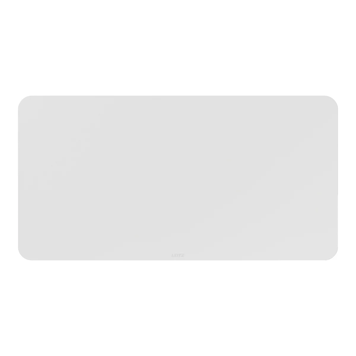 Rechthoekige witte tafelmat met afgeronde hoeken. Klein logo in het midden.