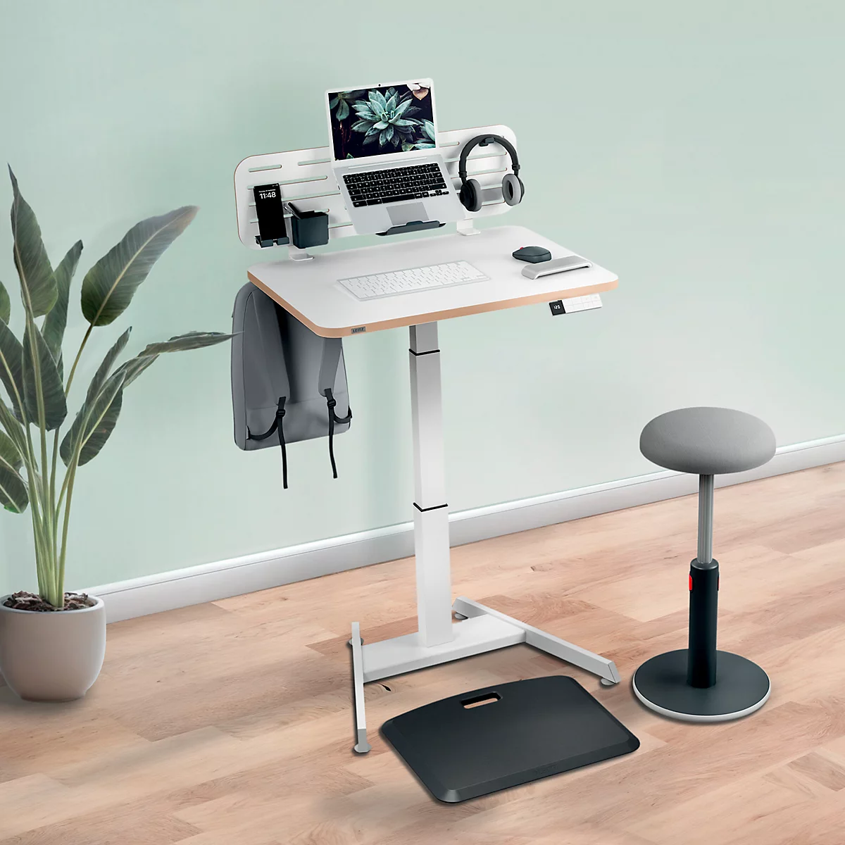 LEITZ Ergo bureau, rechthoekig, elektrisch in hoogte verstelbaar, T-voet, geheugenfunctie, USB-poorten, kabelhouder, B 800 x D 600 x H 650-1300 mm, wit/wit