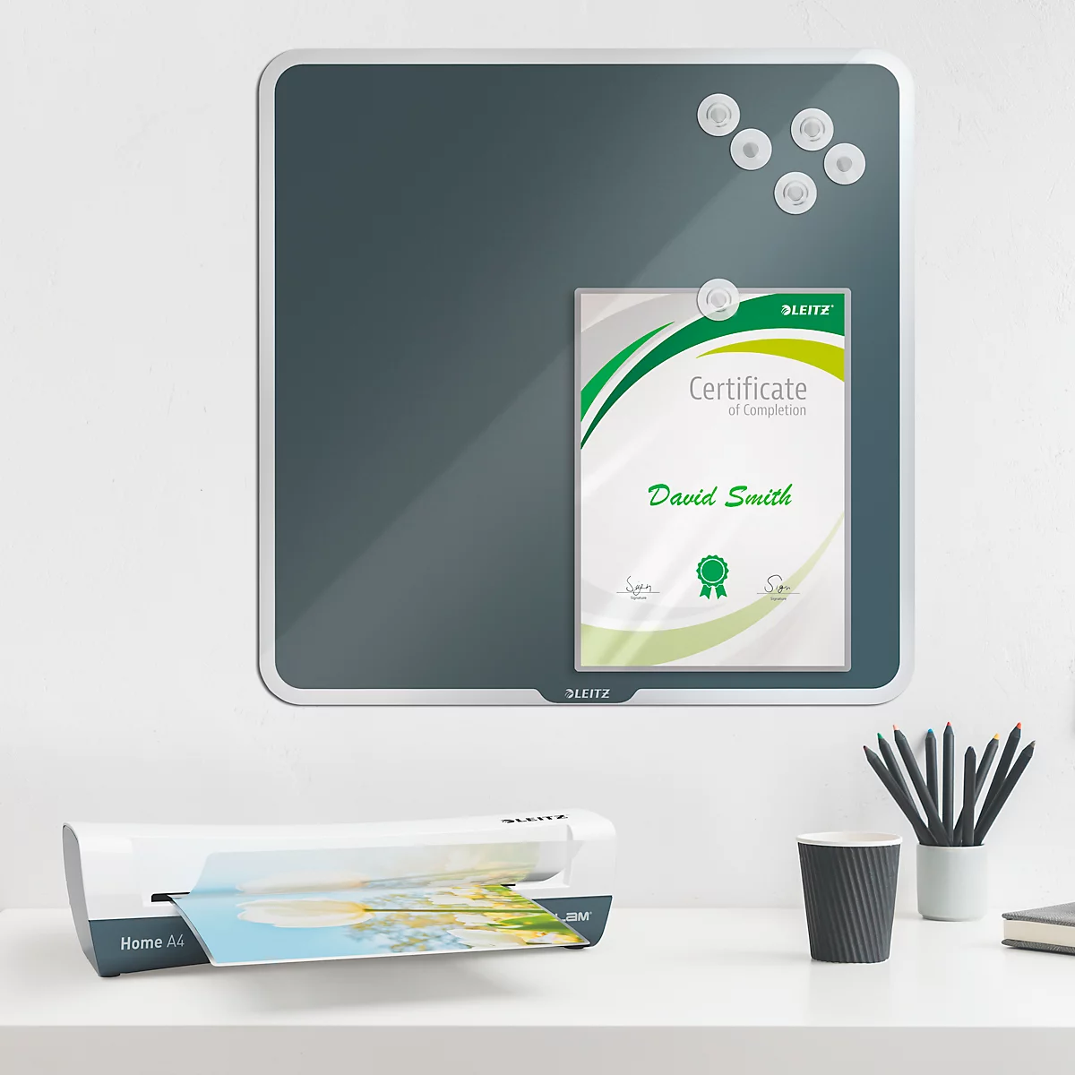 Leitz lamineermachine iLAM Home A4 EU, tot A4, voor folies met een dikte van 75-125 µm, 300 mm/min, incl. film starter kit, wit-grijs