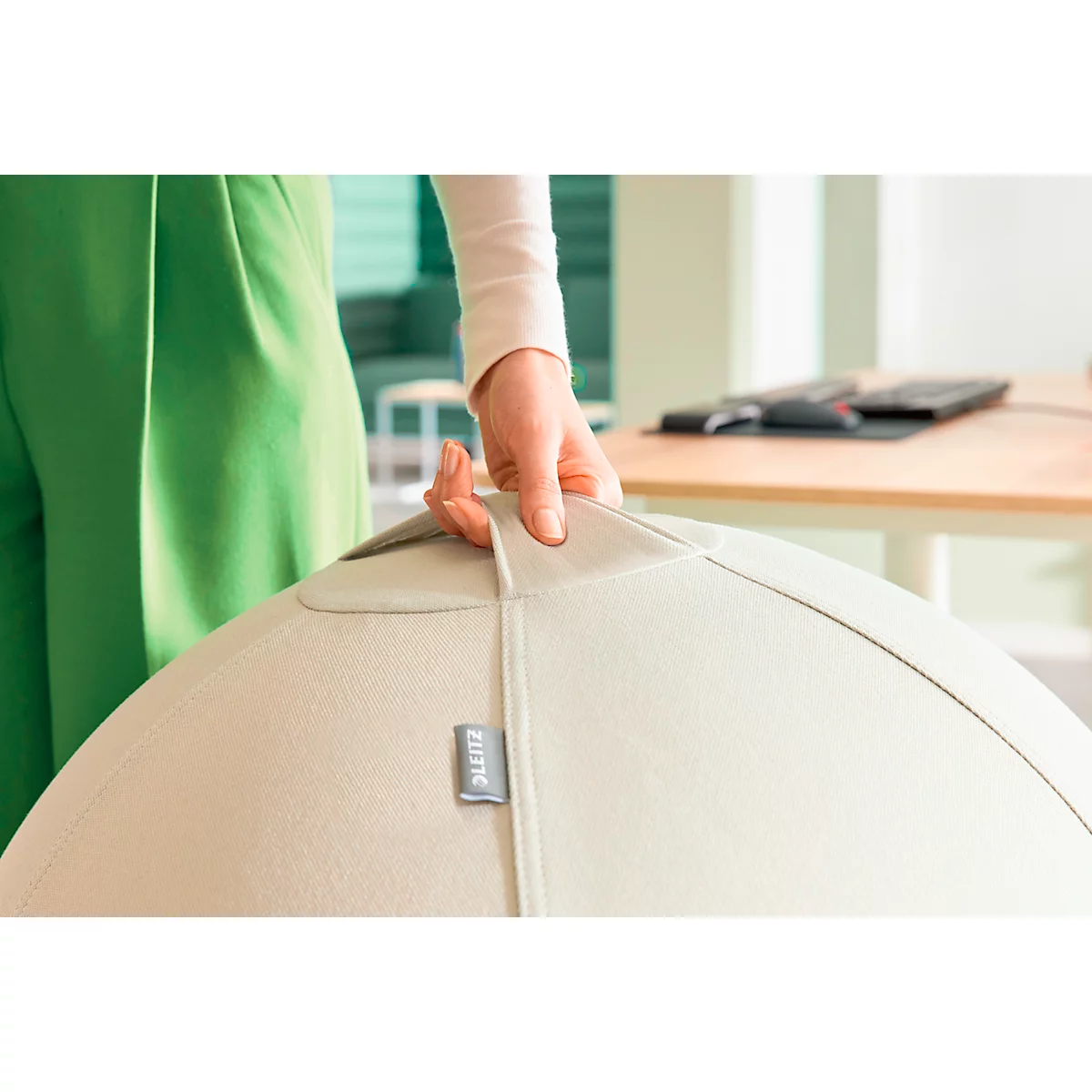 Leitz Sitzball Ergo Active, mit Anti-Wegroll-Design, ø 650 mm, hellgrau