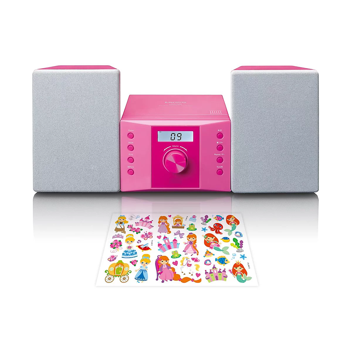 Rosa CD-Player mit zwei grauen Lautsprechern und einem Bogen mit bunten Märchenstickern auf weißem Hintergrund.