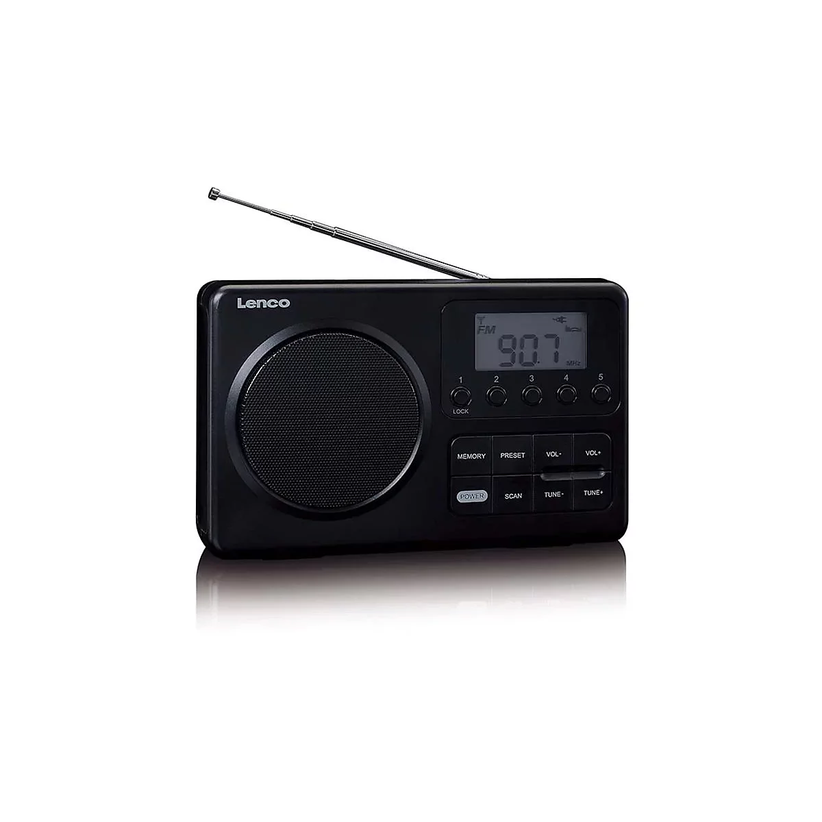 Schwarzes tragbares Lenco Digitalradio mit ausziehbarer Antenne, Lautsprecher und Tastenfeld vor weißem Hintergrund.