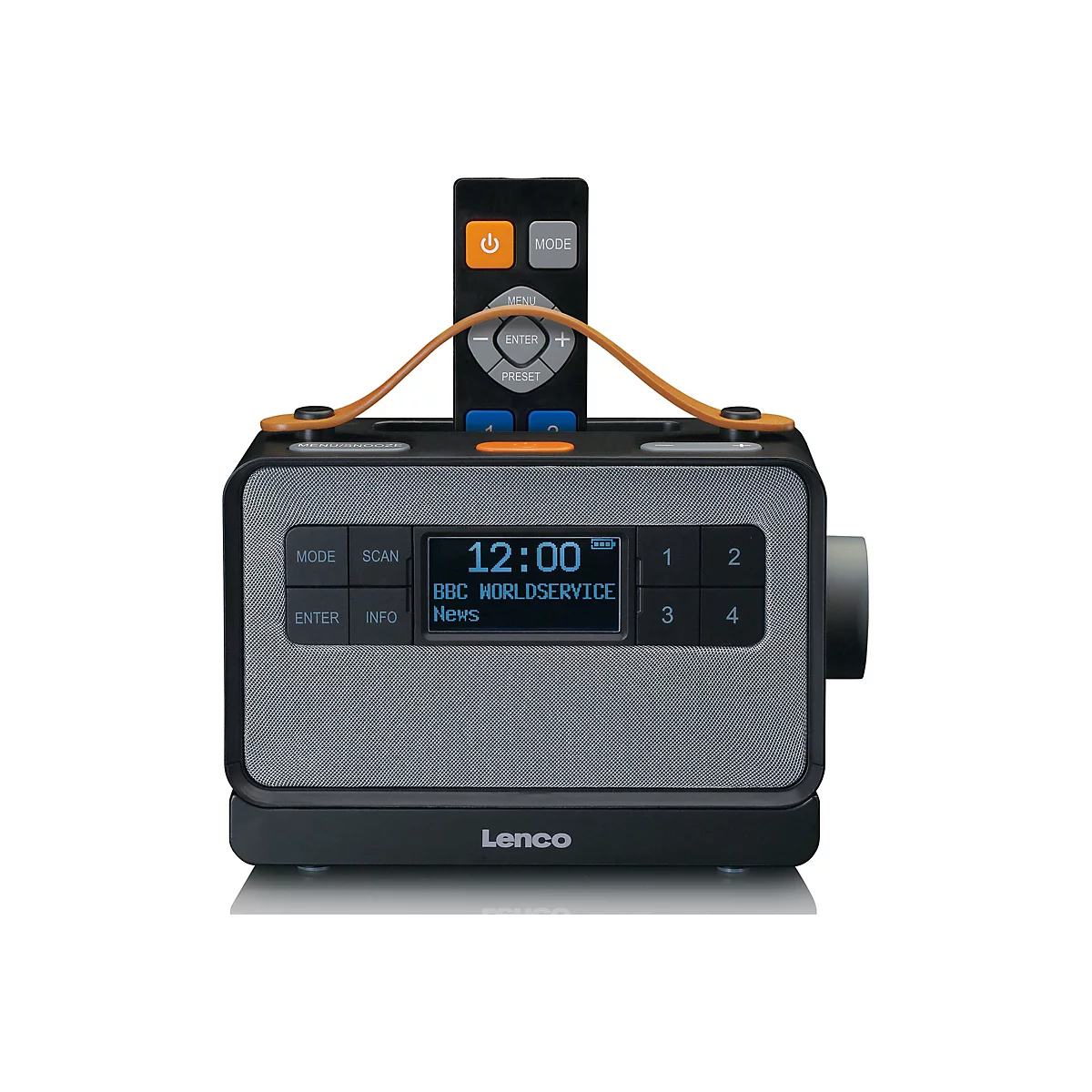 Schwarzes Digitalradio von Lenco mit Tragegriff aus Leder und aufgesetzter Fernbedienung vor weißem Hintergrund.