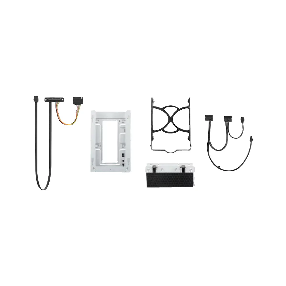 Mehrere Computerkomponenten: schwarze Kabel, weiße Halterung, schwarze Halterahmen und -gitter auf weißem Hintergrund.