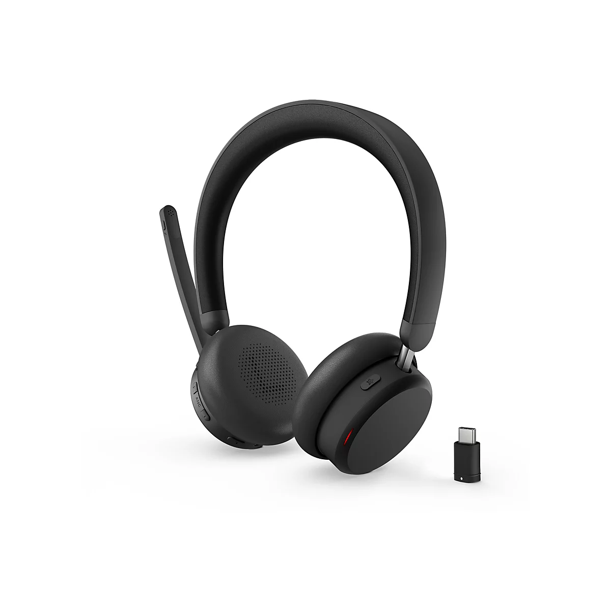 Casque supra-auriculaire noir avec microphone et adaptateur USB-C sur fond blanc. Le casque a un design épuré et des boutons pour l'utilisation.