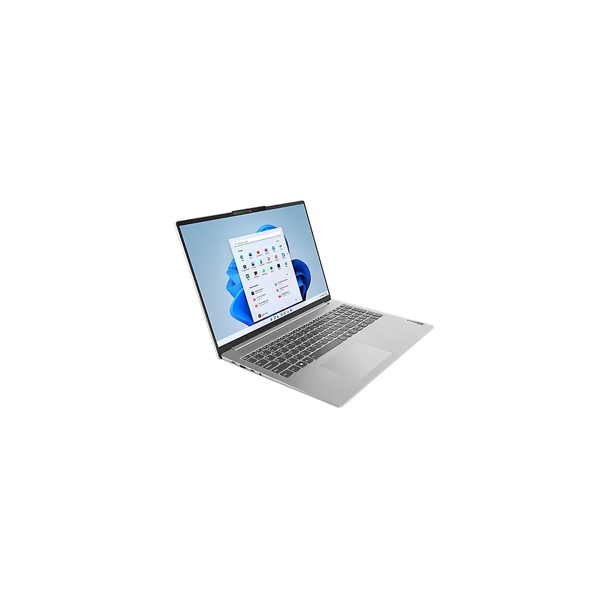 Grauer Laptop im Winkel auf weißem Hintergrund. Bildschirm zeigt Windows-Oberfläche.
