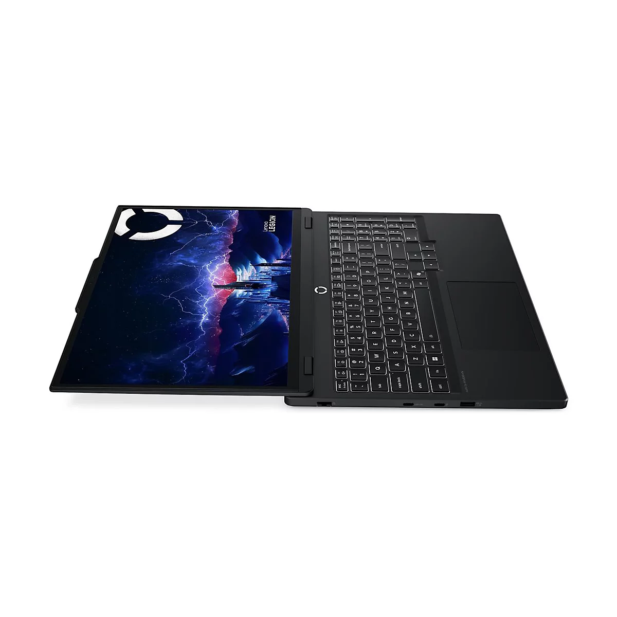 Schwarzer Laptop mit geöffnetem Display, zeigt ein Gewitter-Design. Tastatur und Touchpad sind sichtbar.