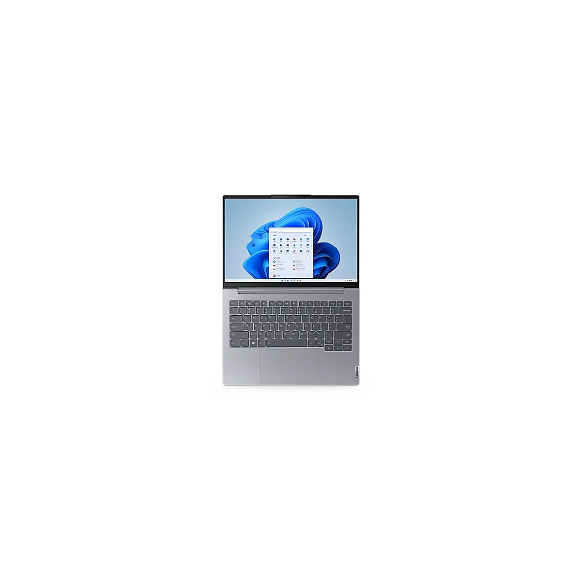 Grauer Laptop mit offenem Display und Windows-Oberfläche, Tastatur, Mauspad und Lenovo-Logo.