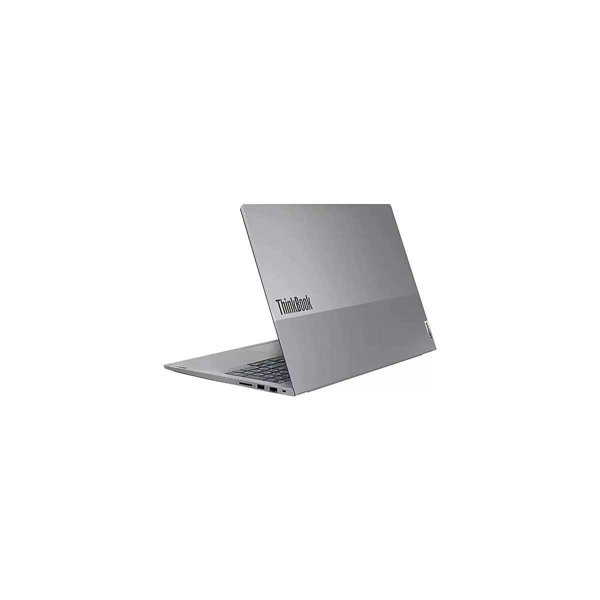 Ein silbernes Lenovo ThinkBook Laptop in Schrägansicht, auf weißem Hintergrund. Das Laptop ist halb geöffnet.