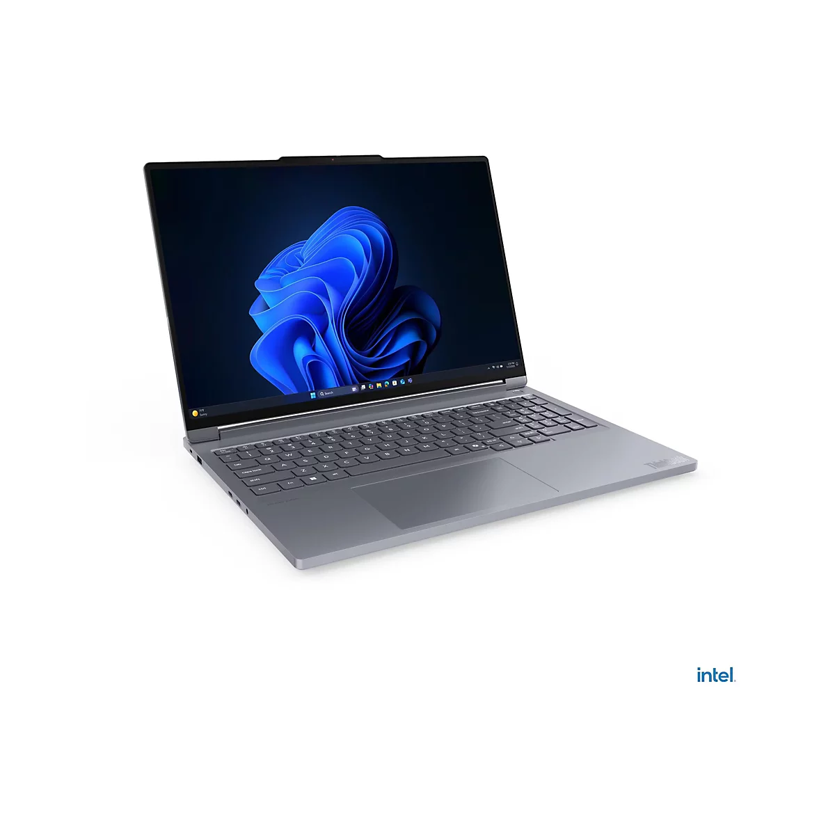 Grauer Laptop mit Windows-Hintergrund. Tastatur, Touchpad und Webcam sind sichtbar. Intel-Logo unten rechts.