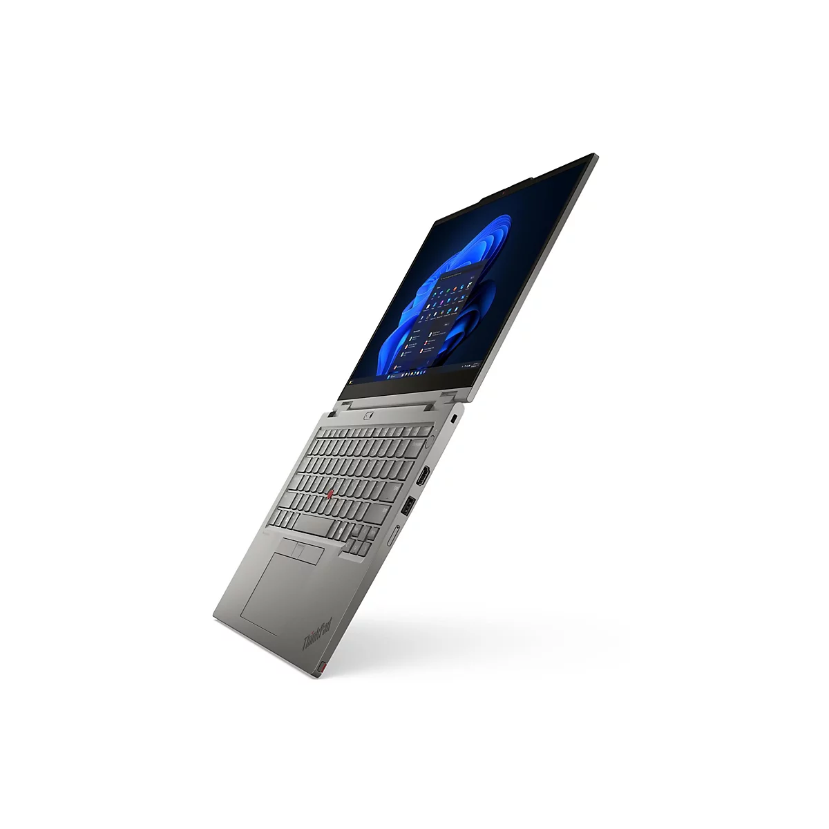 Ein graues Laptop, leicht von oben gesehen, mit geöffnetem Bildschirm. Die Tastatur und das ThinkPad-Logo sind sichtbar.