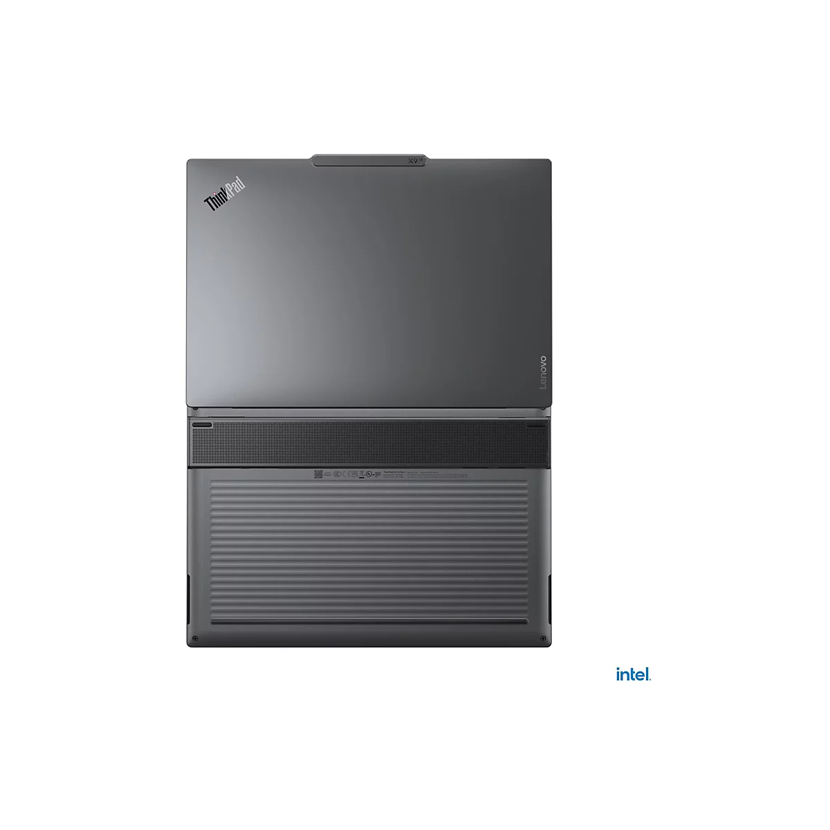 Graues ThinkPad Laptop, Draufsicht. Aufgeklappt, oben links ThinkPad Logo, darunter schwarzes Element und geriffelte Unterseite.