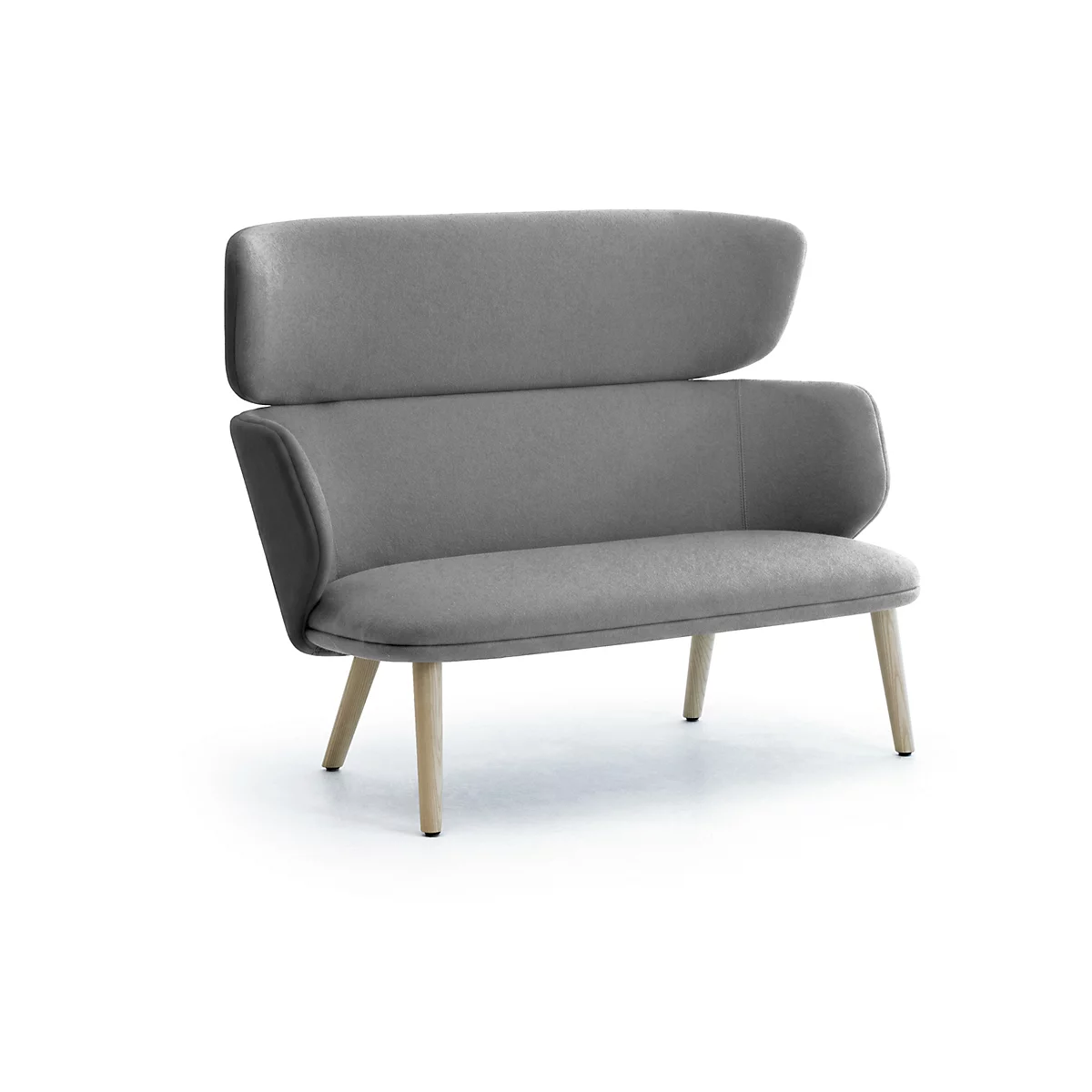 Modernes, zweisitziges Sofa in Grau mit hoher Rückenlehne und hellen Holzbeinen vor weißem Hintergrund.
