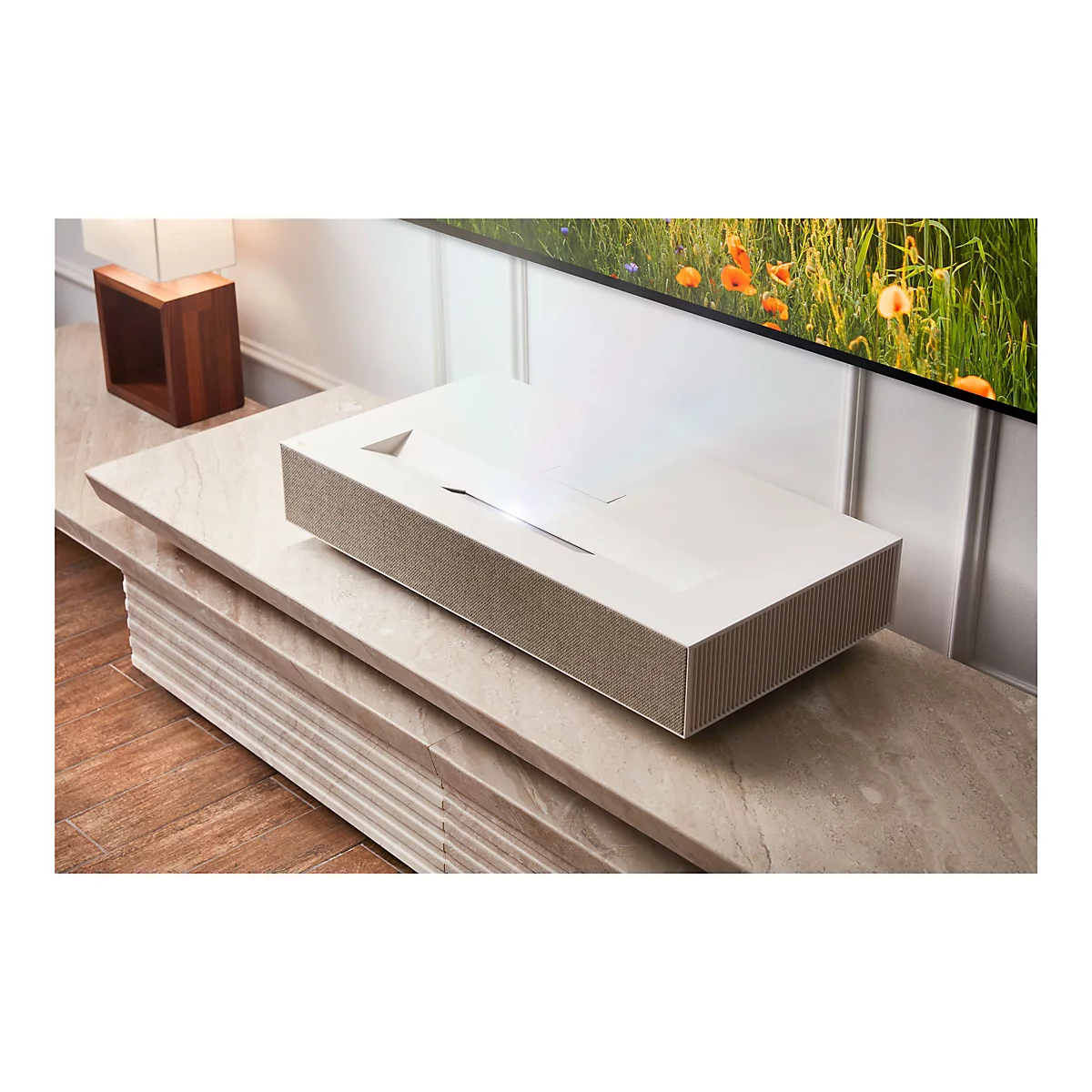 LG CineBeam HU915QE - DLP-Projektor - Laser - 3700 ANSI-Lumen - 3840 x 2160 - 16:9