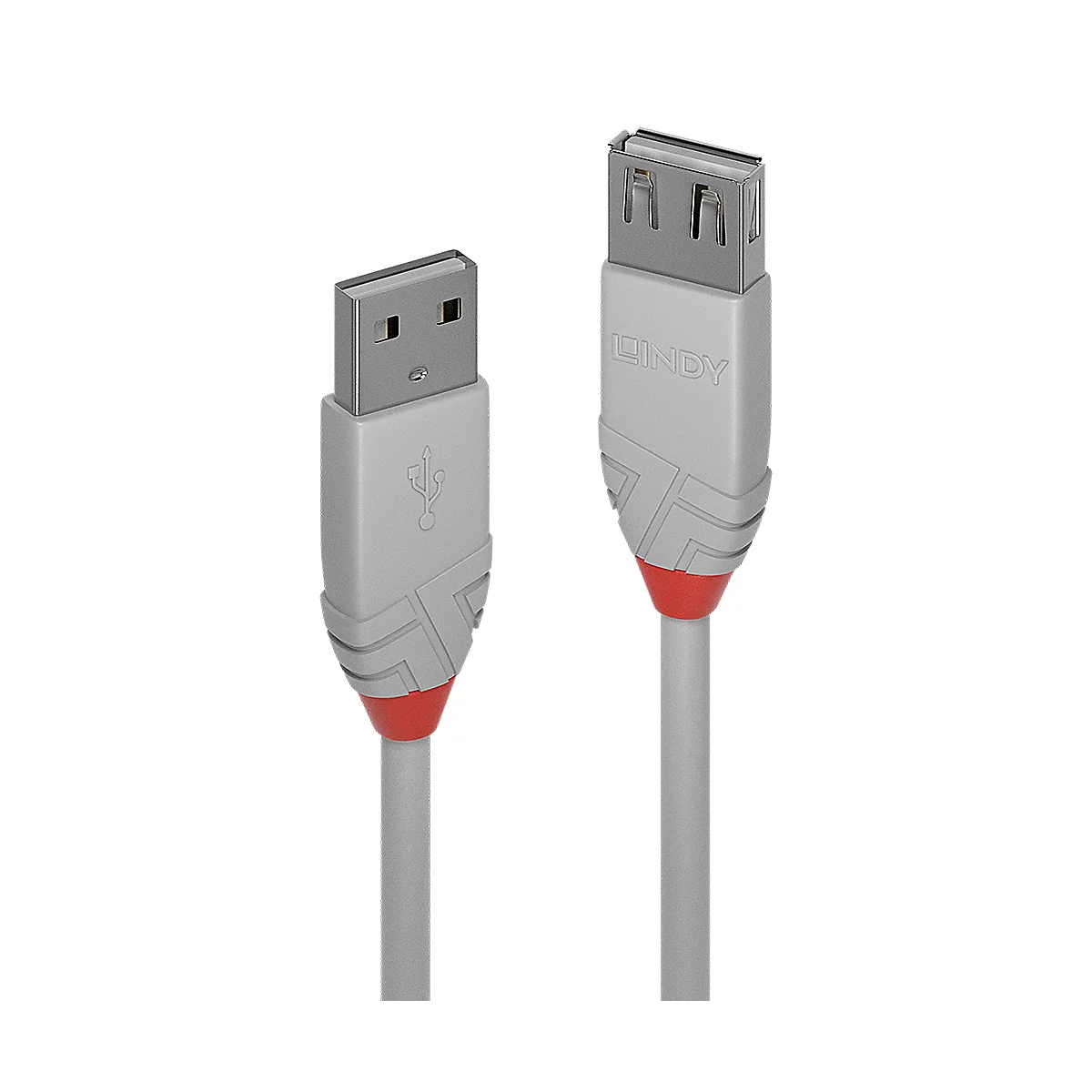 Zwei graue USB-Kabel mit roten Akzenten. Auf einem steht "LINDY". Schwarzer Hintergrund.