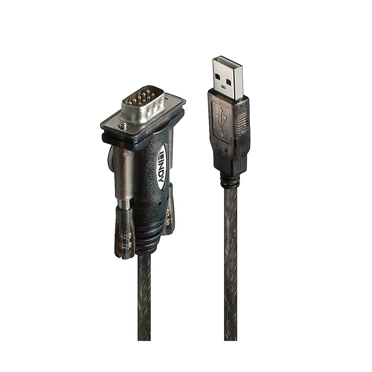 Ein schwarzes USB-RS232-Adapterkabel. Der Stecker ist silber und hat 9 Pins. Der USB-Anschluss ist rechteckig. Auf dem Kabel steht "LINDY".