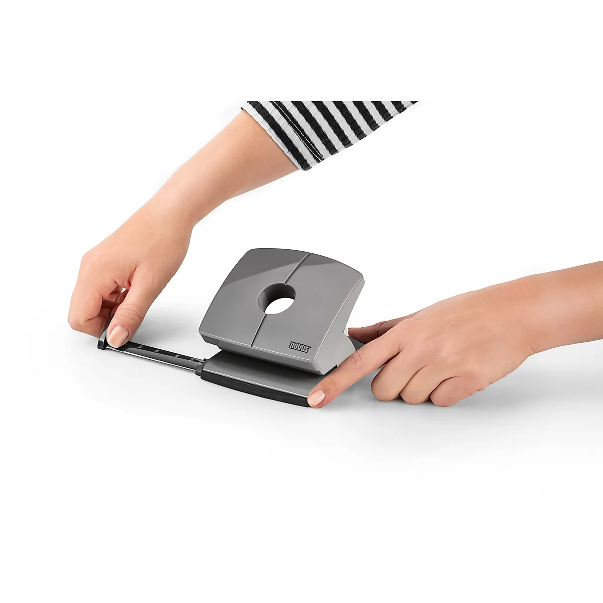 Locher NOVUS B 220, bis zu 20 Blatt, für A4/A5/A6/B5/B6/US/3x8/Folio, Anschlagschiene, Vollmetall & Kunststoff, smart-grey