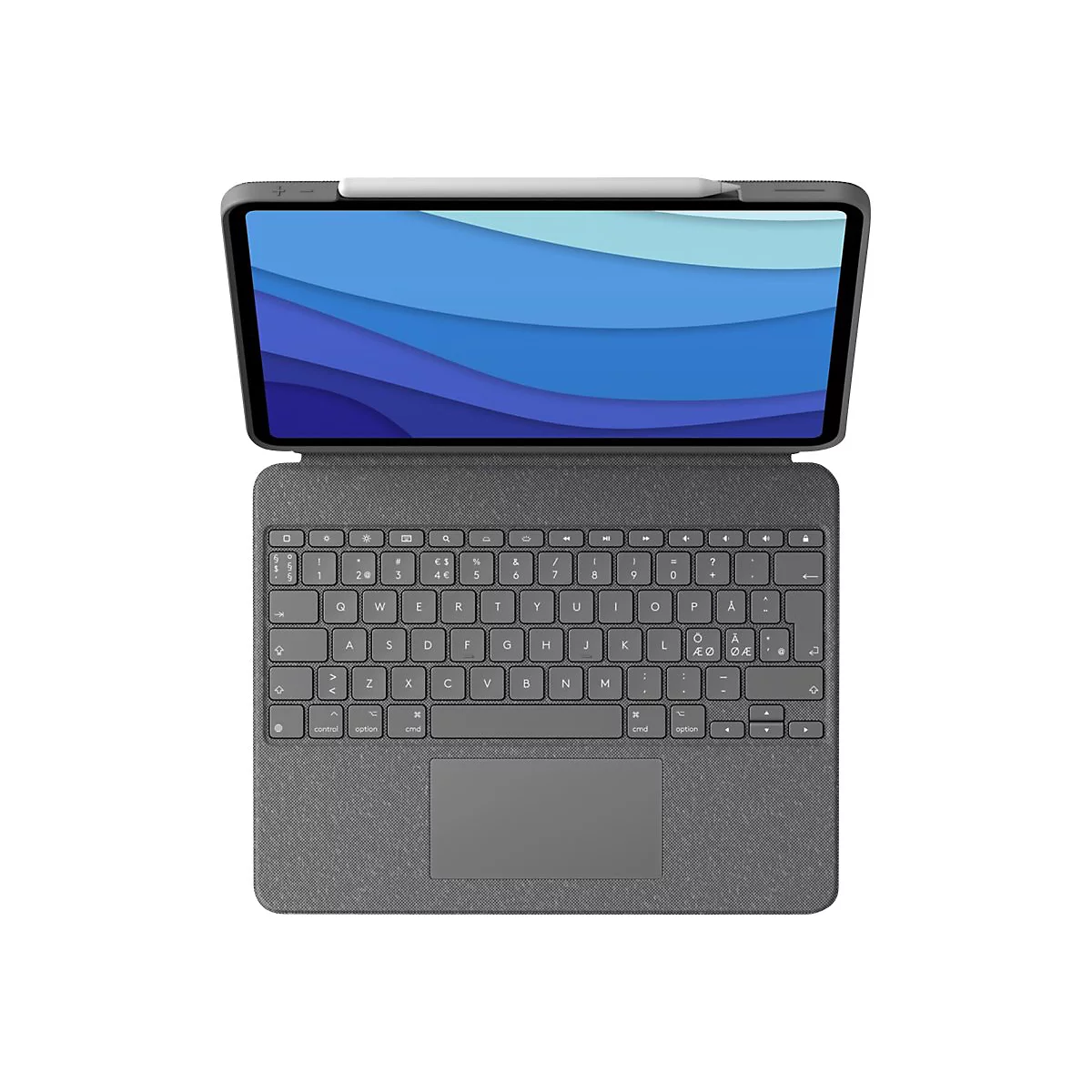 Draufsicht auf ein Tablet mit Tastaturhülle und Stift. Das Tablet ist geöffnet und zeigt einen blauen Hintergrund. Die Tastatur hat graue Tasten.