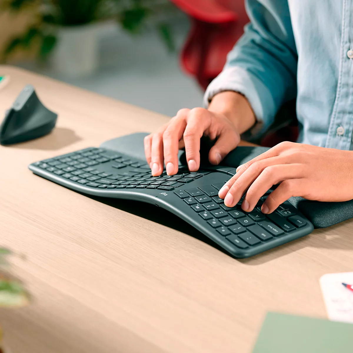 Logitech® ERGO K860 draadloos ergonomisch toetsenbord, handpalmliftfunctie, 2 jaar accu