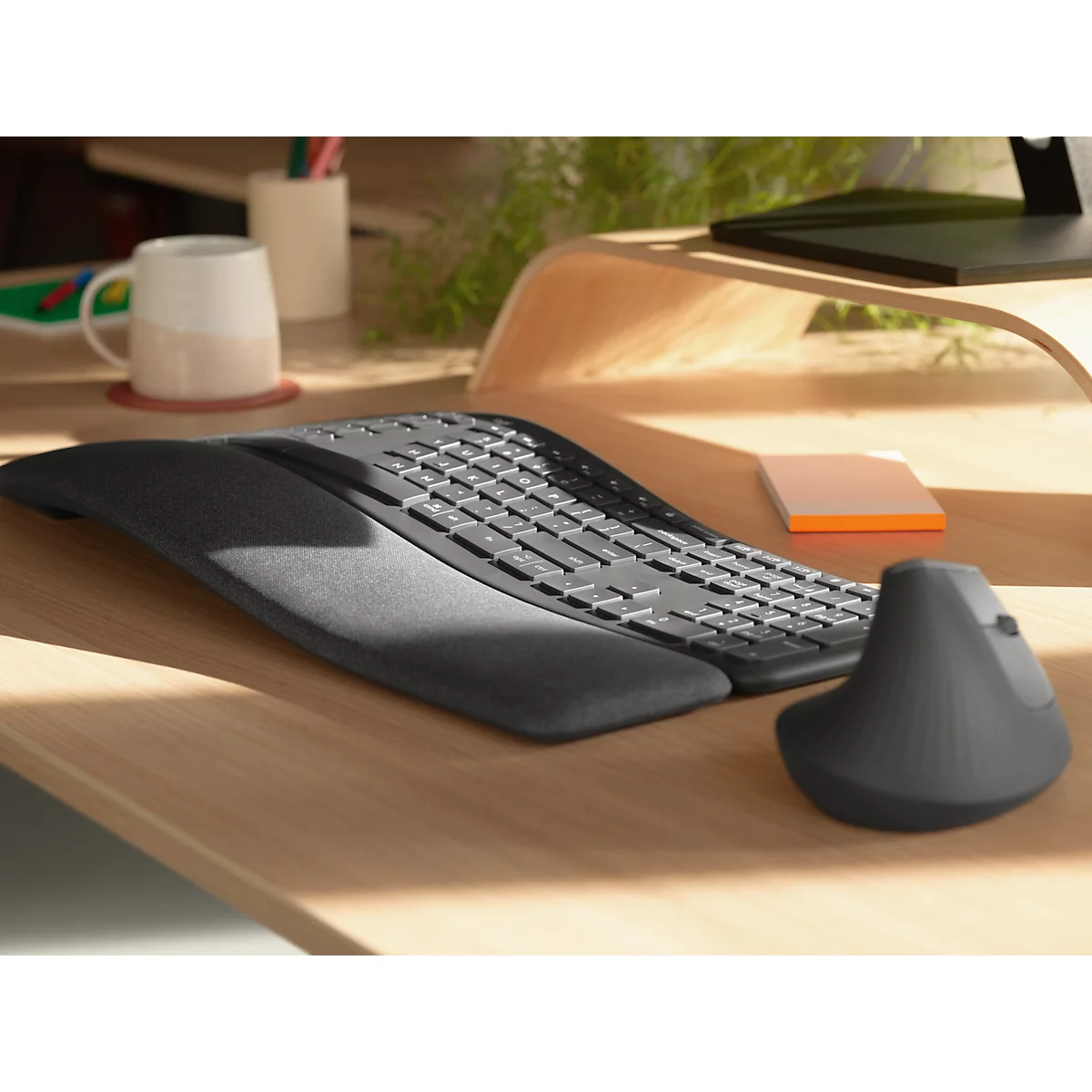 Logitech ERGO K860 for Business Tastatur, kabellos, Handgelenkauflage, 10 m Reichweite, graphit