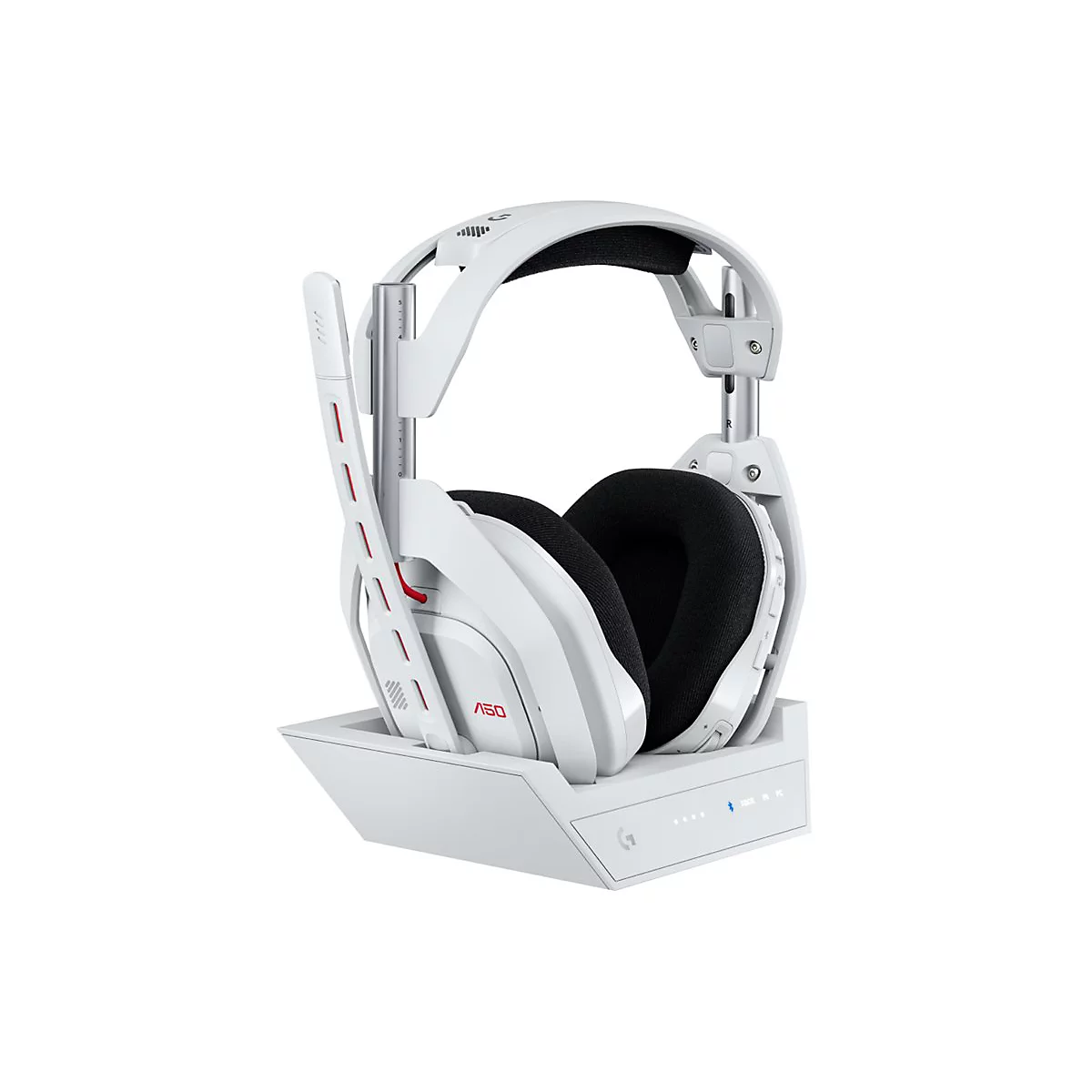 Weißes Gaming-Headset mit schwarzen Ohrmuscheln und Ladestation auf weißem Hintergrund. Details: rote Akzente, Logo.