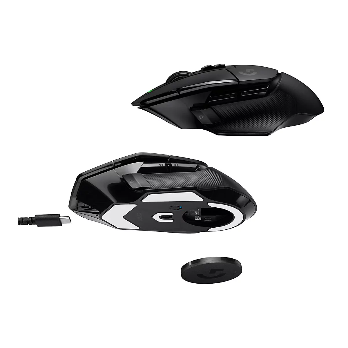 Drahtlose Gaming-Maus, schwarz, mit abgenommenem Ladeadapter und Lade-Pad. Das Logo ist auf dem Pad zu sehen.