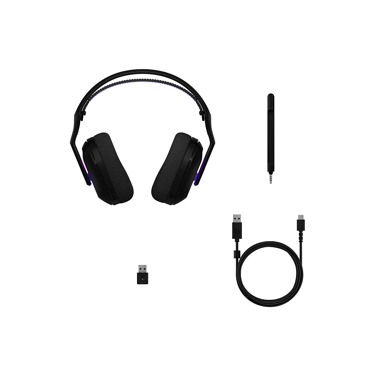 Schwarzes Gaming-Headset und Zubehör auf weißem Hintergrund. Kopfhörer, USB-Kabel, Dongle und Klinkenstecker.
