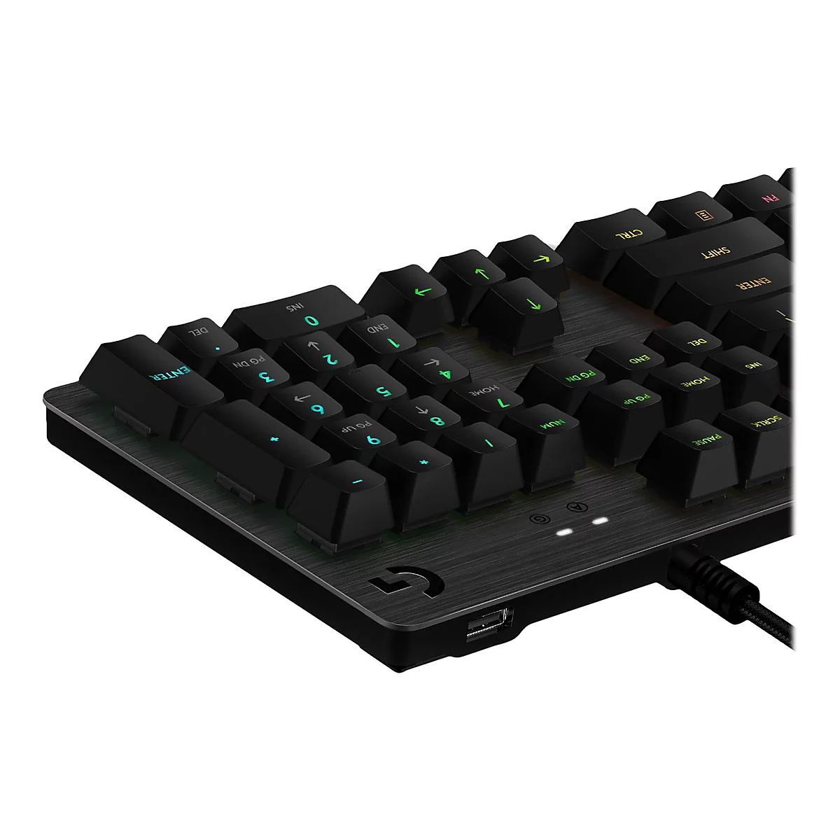 Schwarze Gaming-Tastatur mit grünen Tastenbeschriftungen und Aluminiumoberfläche.
