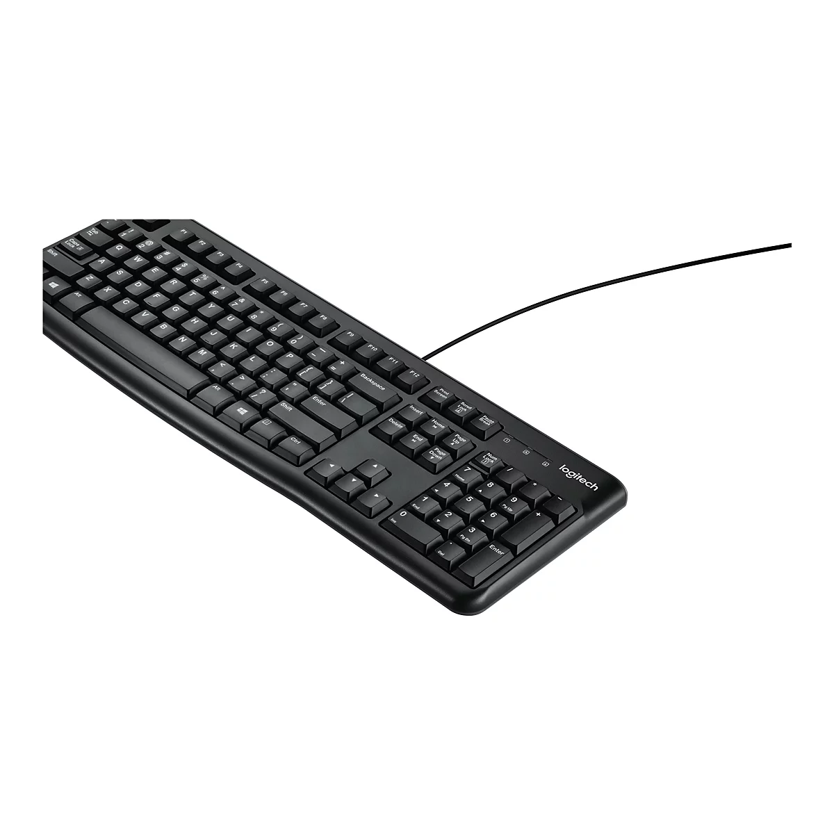 Schwarze kabelgebundene Logitech Tastatur in Perspektive vor weißem Hintergrund.