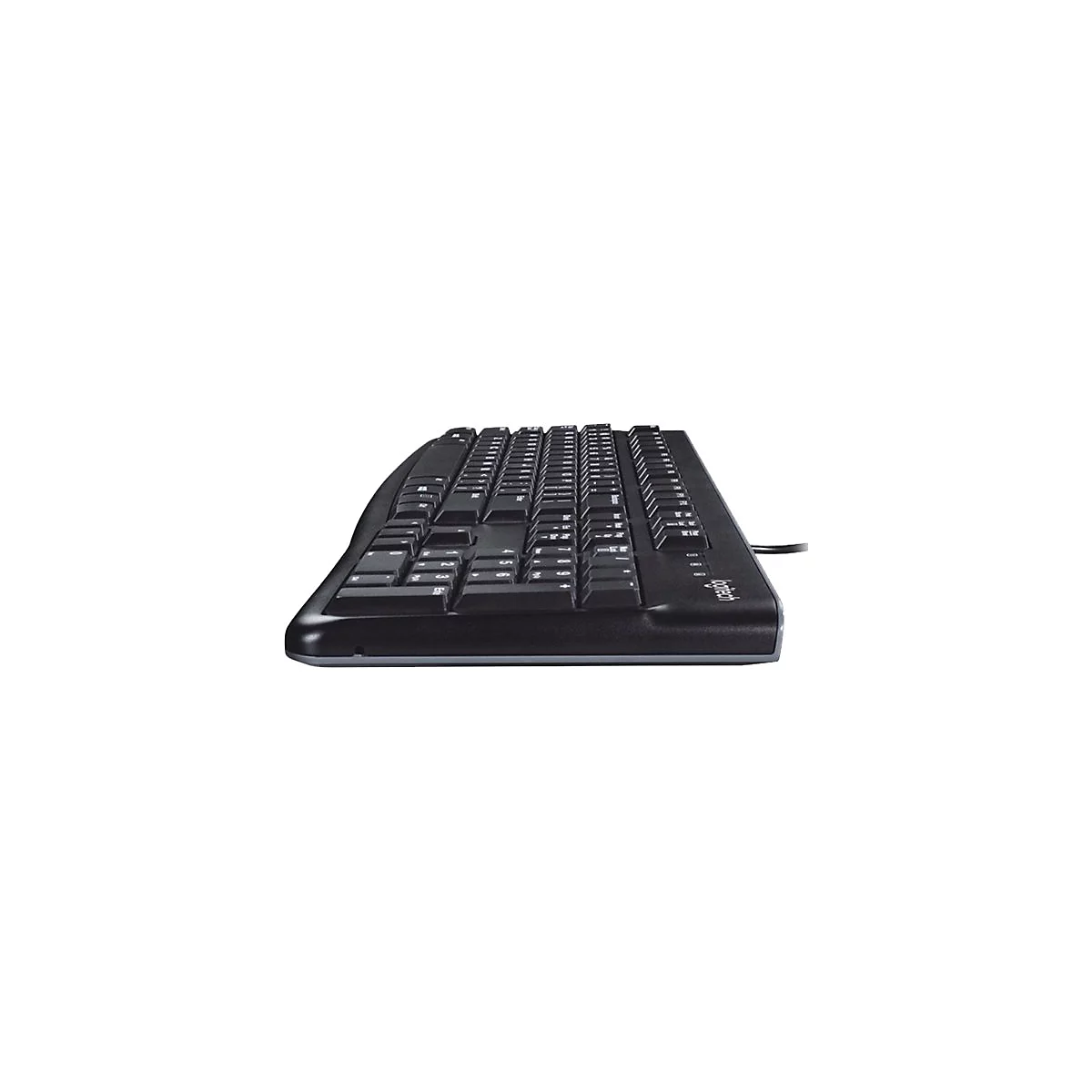 Schwarze Logitech Tastatur im Detail, Seitenansicht. Tasten, Kabel sichtbar.