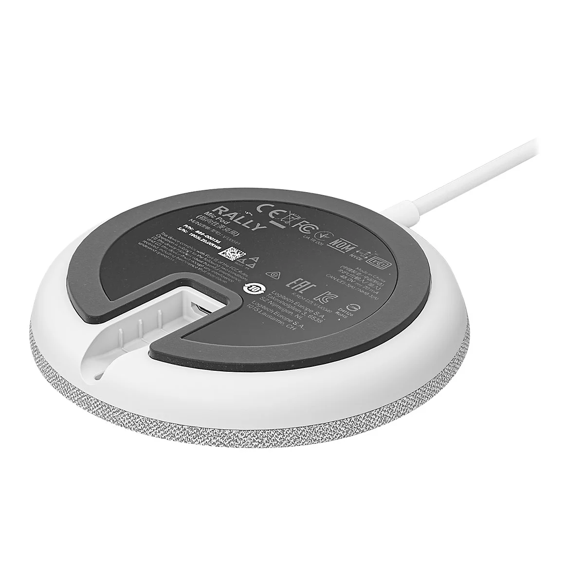 Gros plan sur un microphone blanc et rond. Couvercle noir, motif de grille grise. Inscription : RALLY Mic Pod.