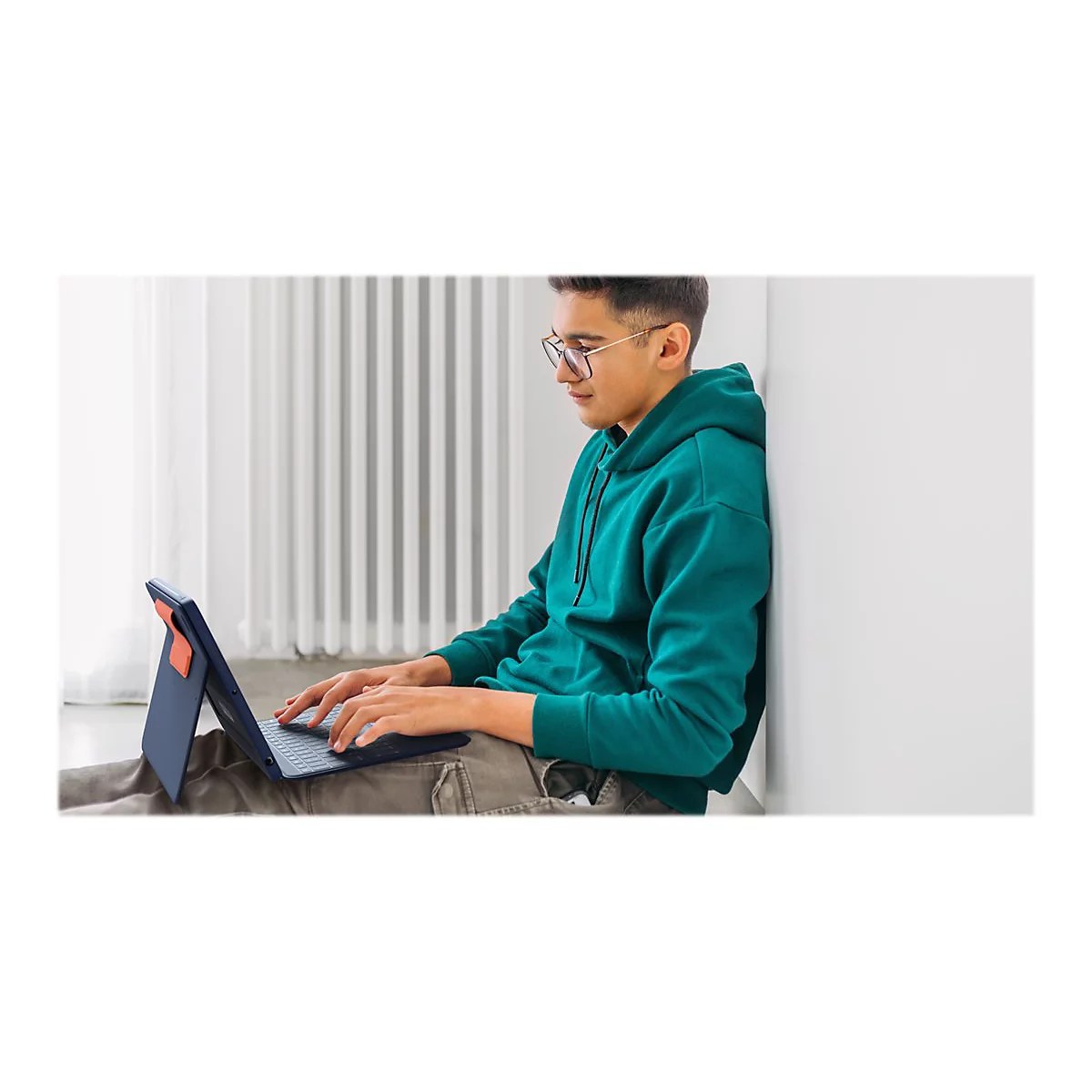 Logitech Rugged Combo 3 Touch for Education - Tastatur und Foliohülle - mit Trackpad - Apple Smart connector - QWERTZ - Deutsch