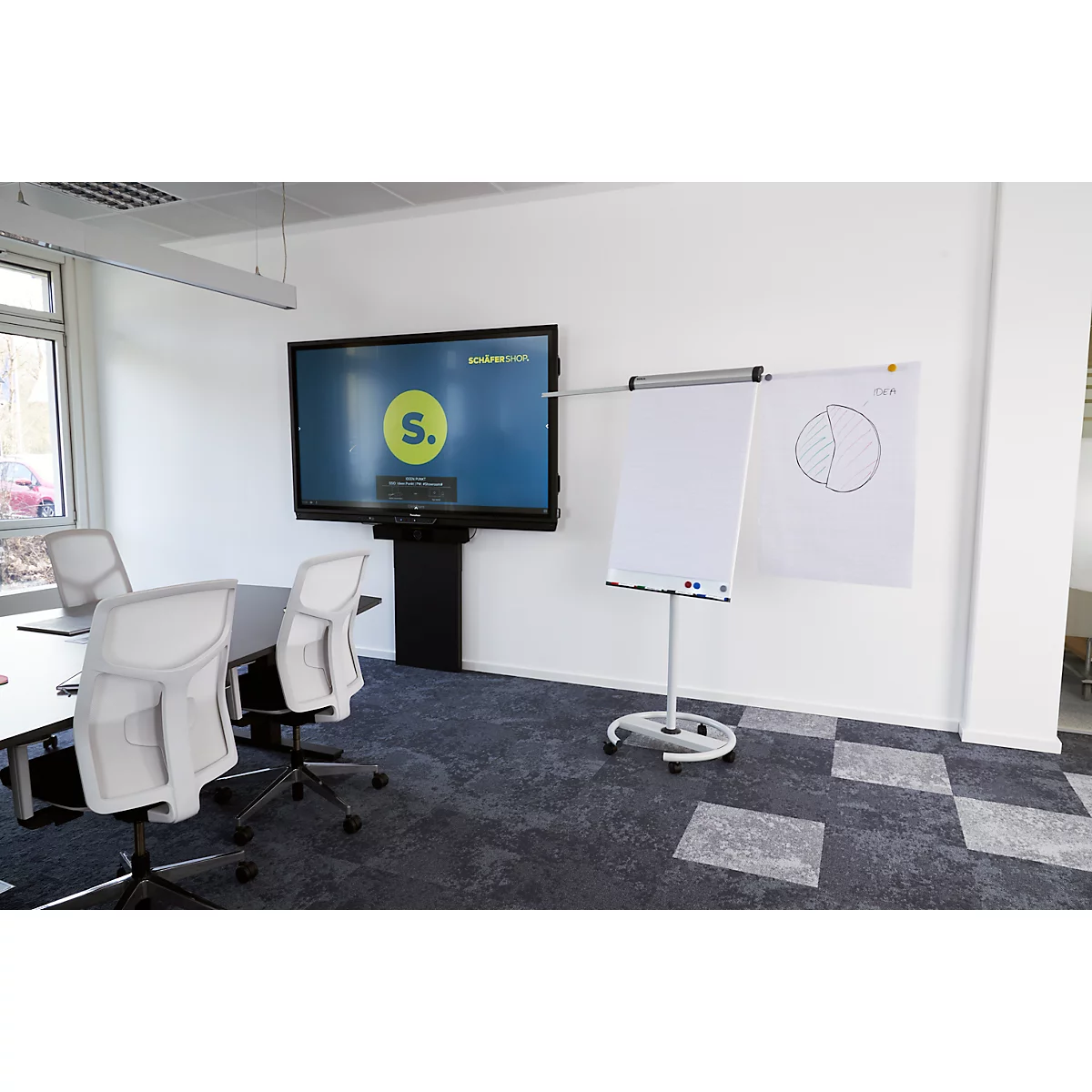 Lot éco: flipchart MAULsolid, mobile, hauteur ajustable + 1 bloc et 4 marqueurs gratuits