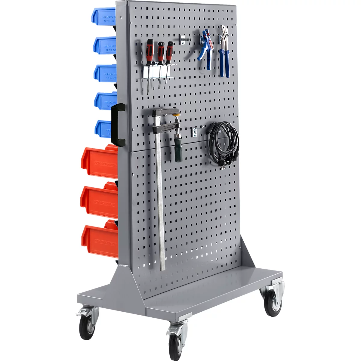 Étagère à outils grise avec panneau perforé et roues, équipée d'outils et de boîtes de rangement.
