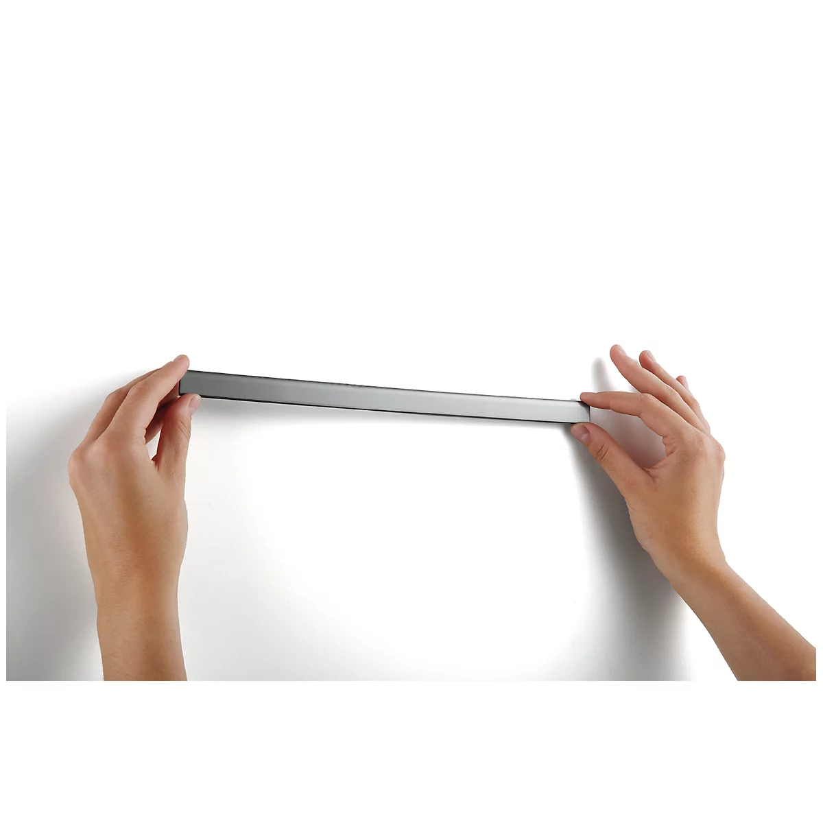Magneetstrip DURAFIX® rail, B 297 x H 17 mm, zelfklevend, luchtbelvrije look, zilver