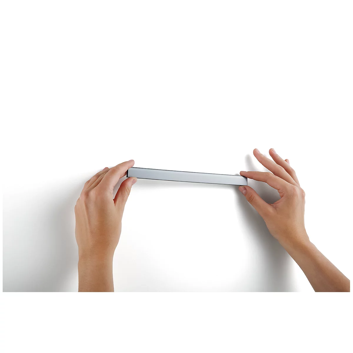 Magnetleiste DURAFIX® Rail, B 210 x H 17 mm, selbstklebend, blasenfreie Optik, silber