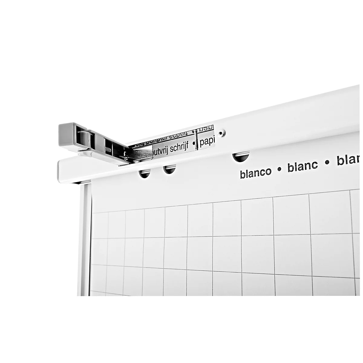 Close-up van een wit magnetisch bord met grijze beugels en belettering.