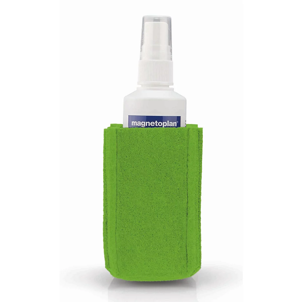 Een spuitfles met Magnetoplan-etiket in een groene vilten hoes op een witte achtergrond.