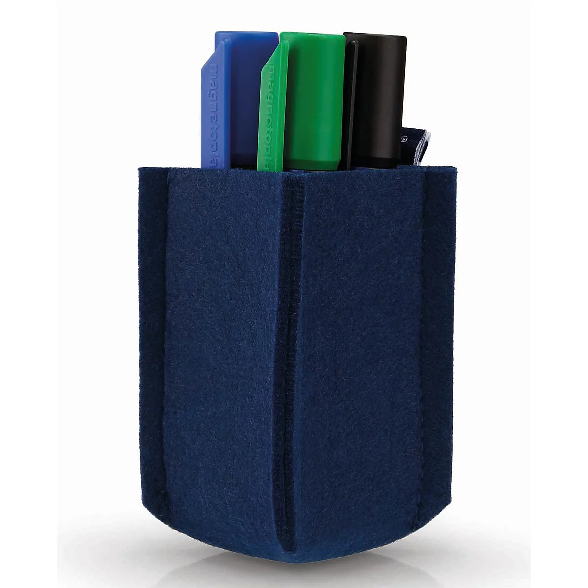 Dunkelblauer Filz-Stiftehalter mit blauen, grünen und schwarzen Stiften vor hellem Hintergrund.