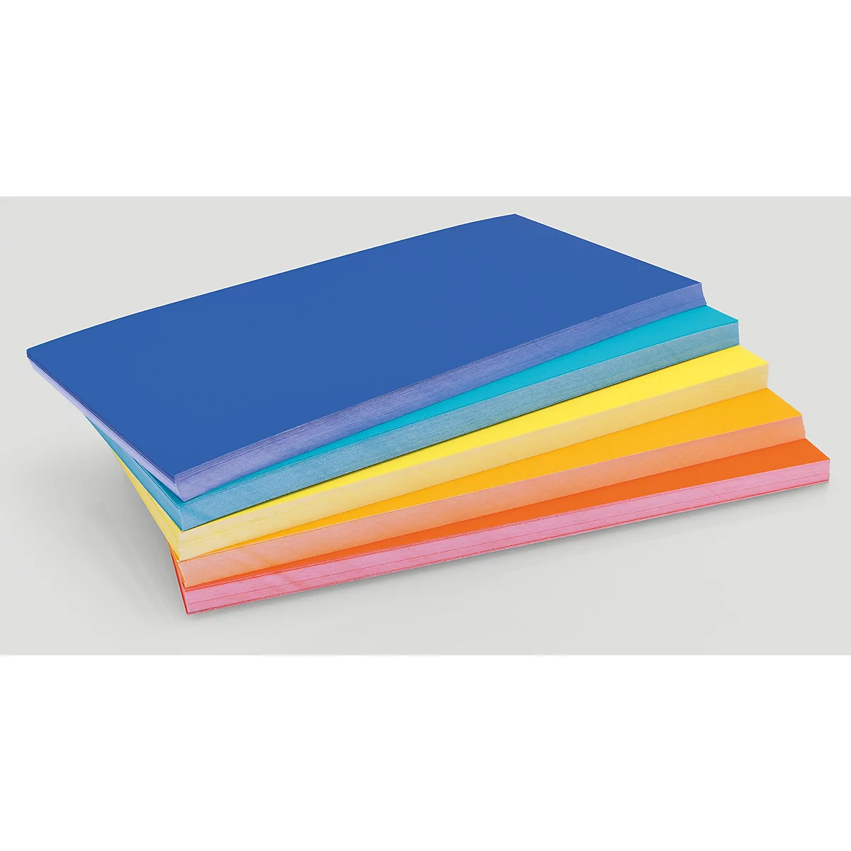 Stapel farbiger Notizzettel in fünf Farben von Magnetoplan, 200x100mm, 120g/m2, 250 Stück.