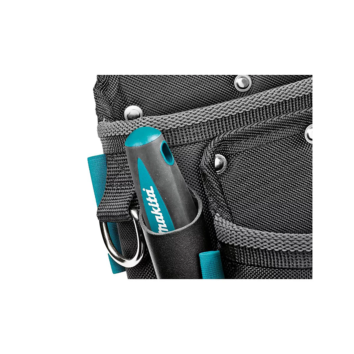 Ein Makita-Werkzeuggriff steckt in einer schwarzen Werkzeugtasche aus robustem Gewebe.