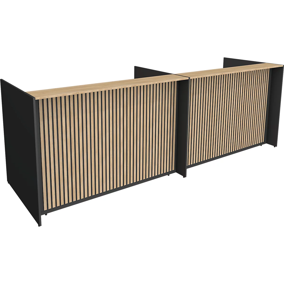 Houten receptiebalie met verticale lamellen, geflankeerd door zwarte frames.