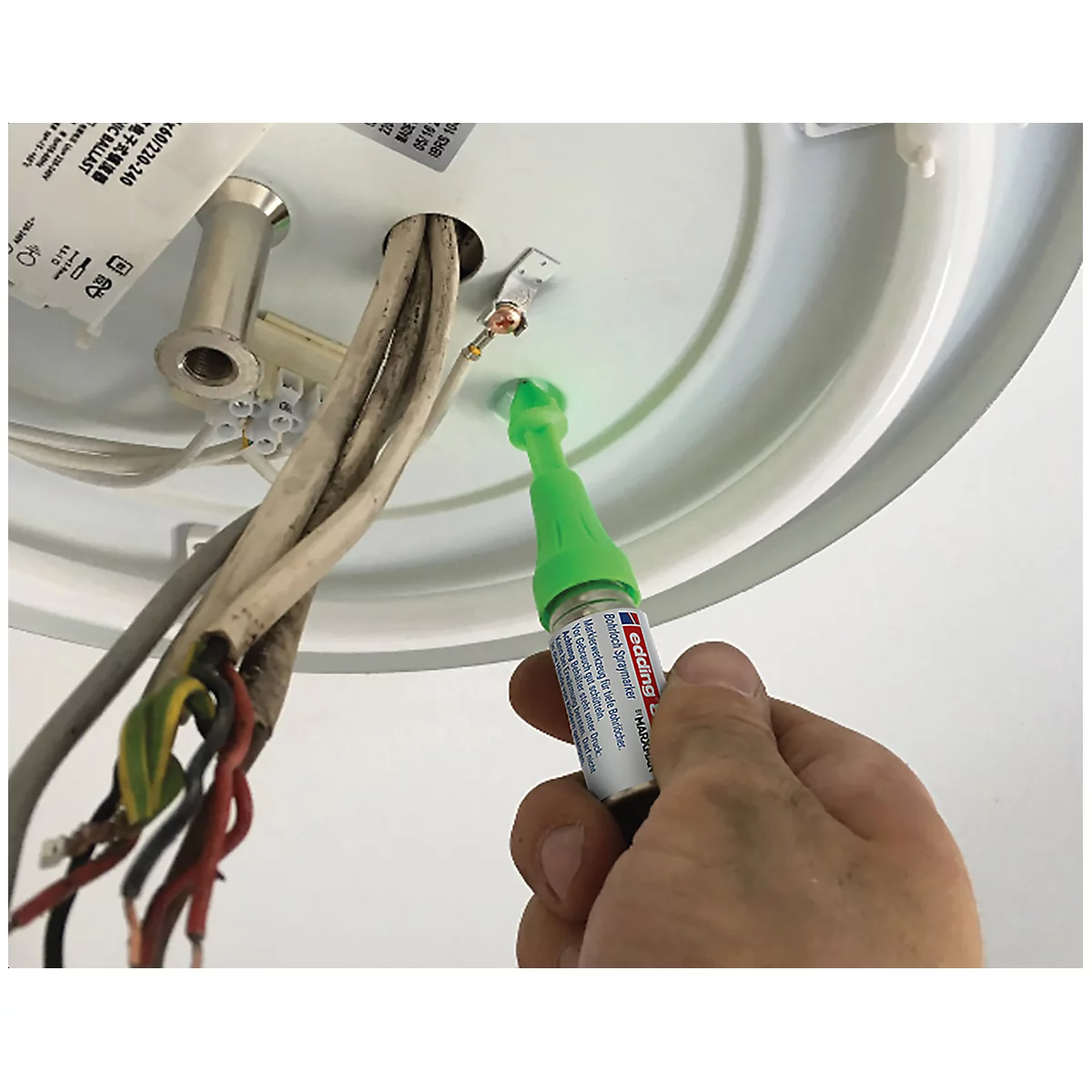 Marqueur pour trous de forage edding 8870, pour le marquage de trous de forage jusqu'à P 50 mm &amp; Ø 3-13 mm, effaçable, avec fermeture de sécurité, vert néon