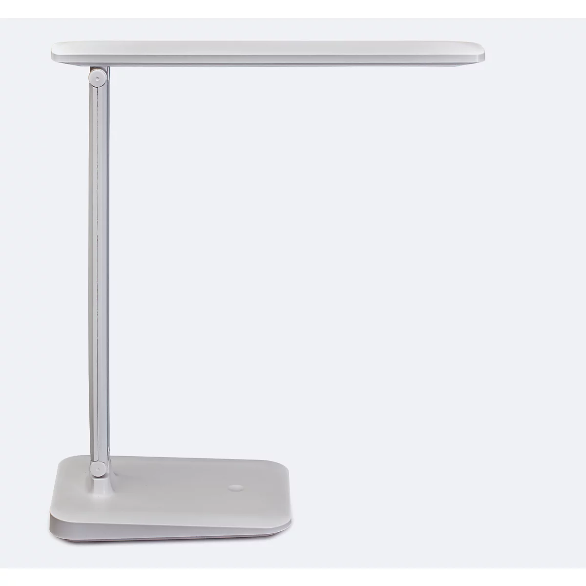 Lampe de bureau en gris clair. La tête de la lampe est rectangulaire, la base est carrée.