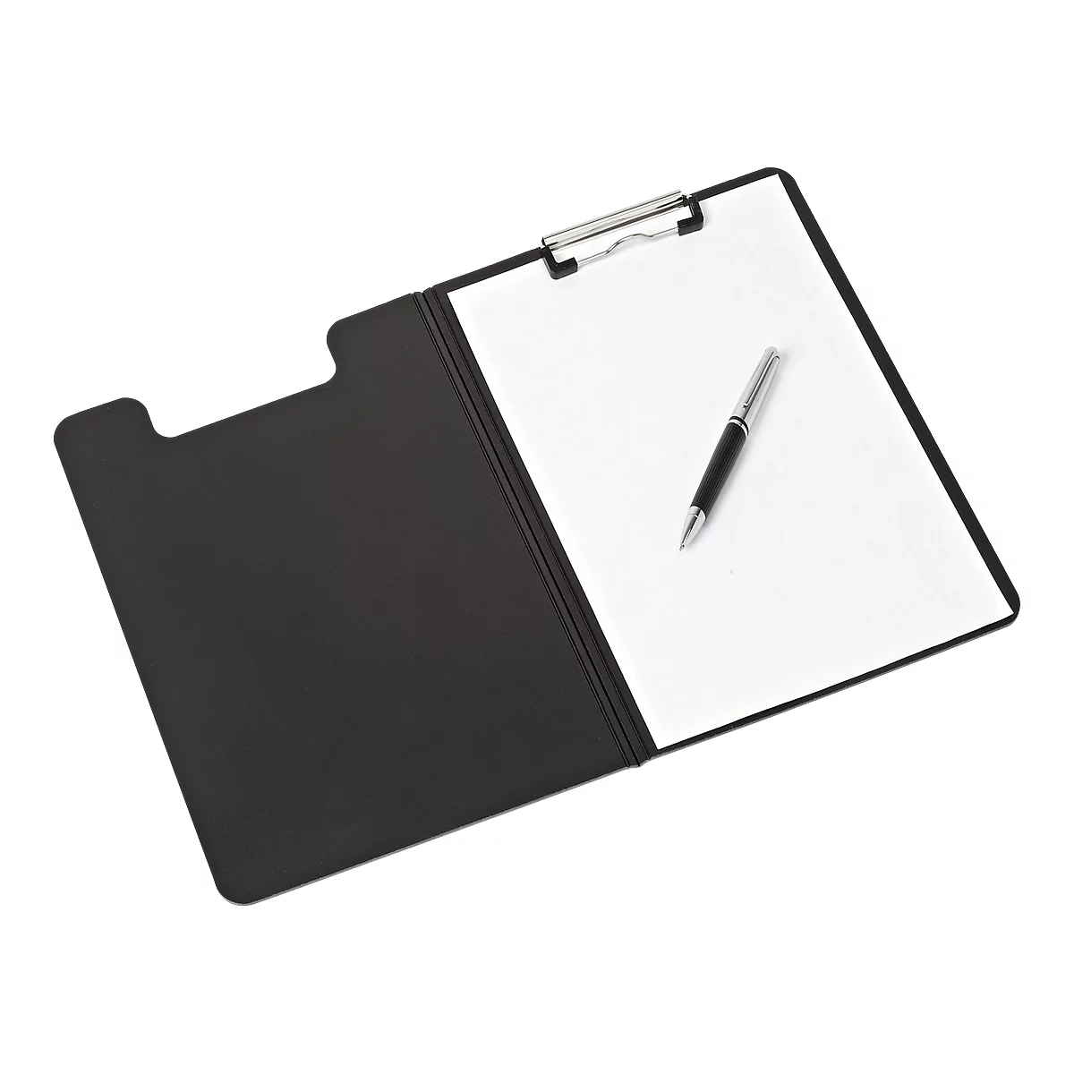 Schwarzer Klemmbrettordner mit weißem Papier und silbernem Stift. Der Ordner ist geöffnet.
