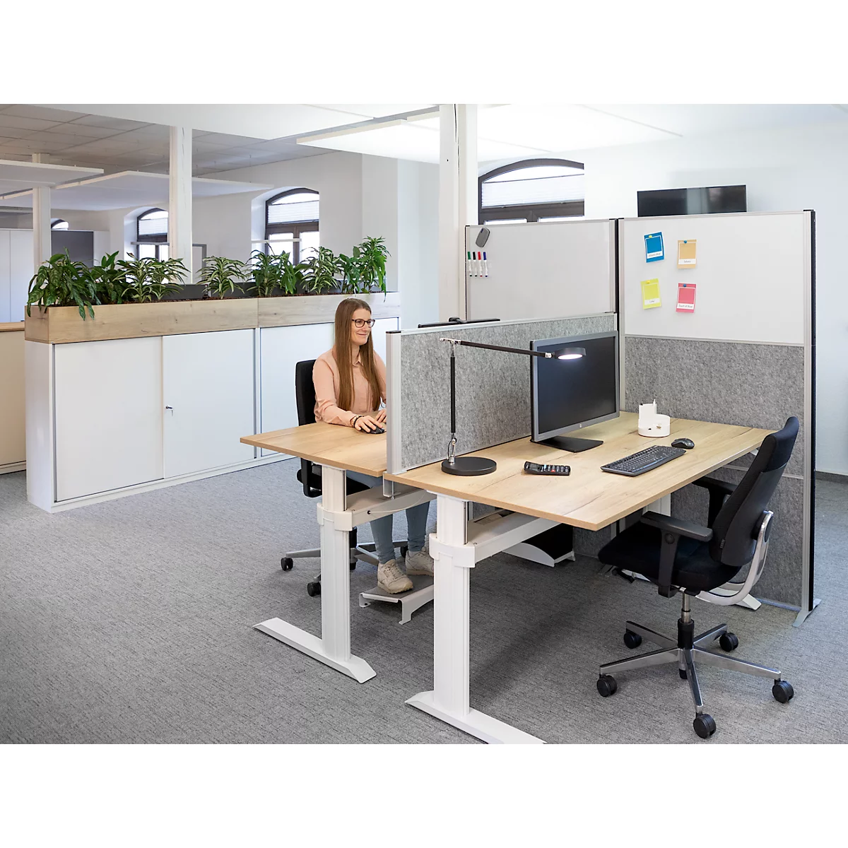 MAUL Stellwandsystem MAULconnecto, 2 x Akustikvlies dunkel, 1 x Whiteboard, Klettverbindung, Standfuß, H 1800 x B 1000 mm, silber