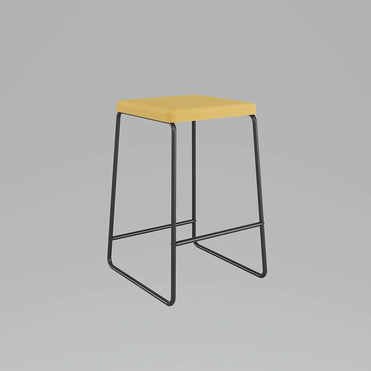 Gelber Hocker mit quadratischer Sitzfläche und schwarzem Metallgestell. Grauer Hintergrund.