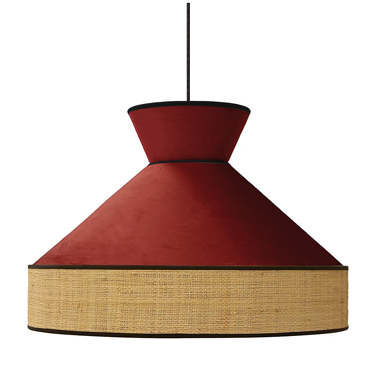 Lampe suspendue rouge avec abat-jour en tissu et partie inférieure tissée. Bords et suspension noirs.